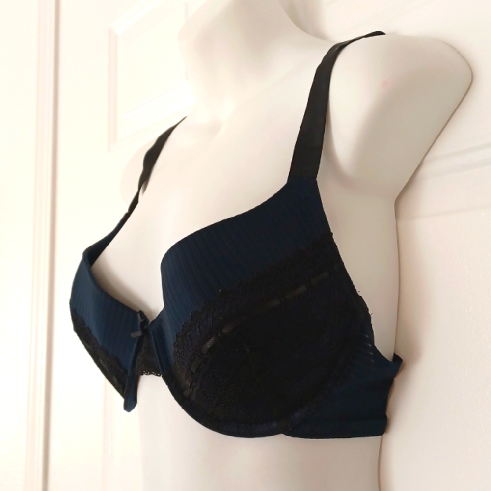 Paramour Push up bra, wired. Navy blue 💙 and black